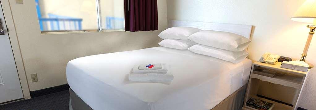 מוהאבי Aerospace Inn חדר תמונה