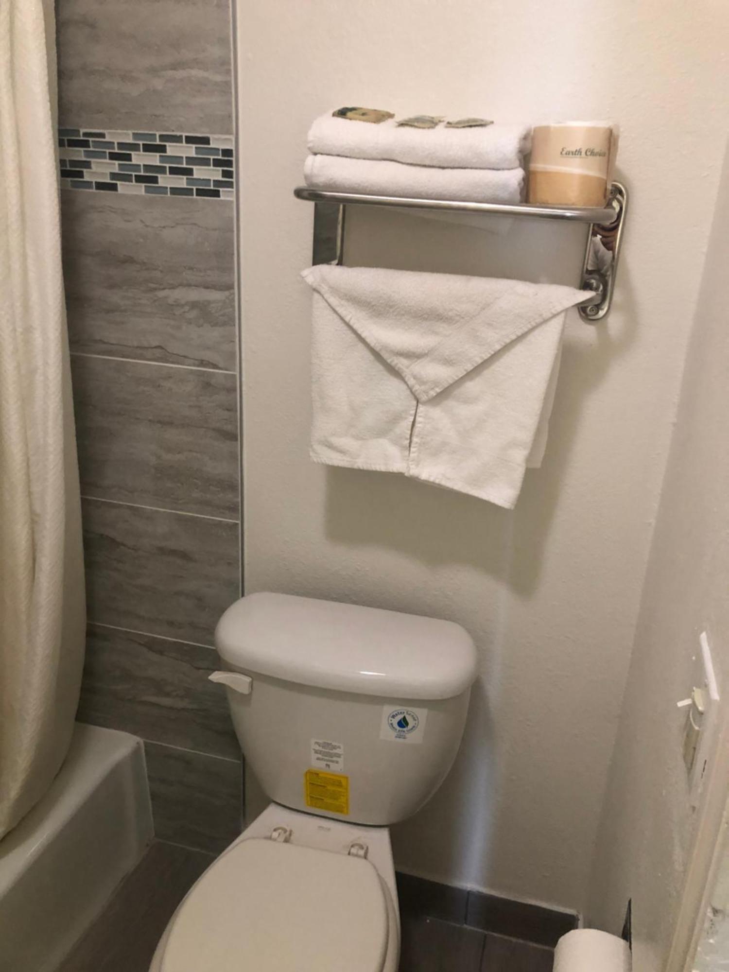 מוהאבי Aerospace Inn חדר תמונה